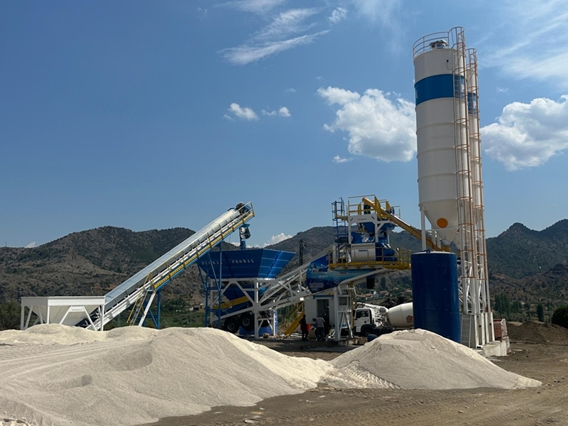 100m³/h Mobile Concrete Batching Plant